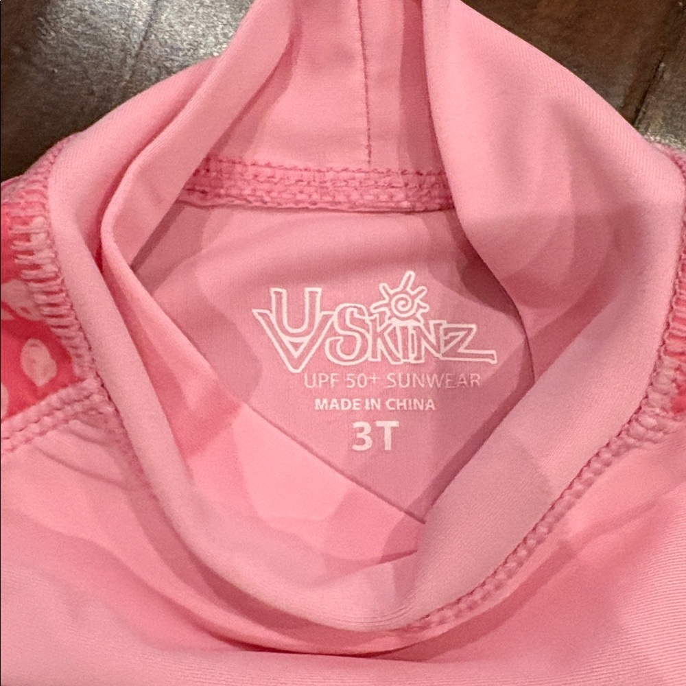 UV Skinz Rash Guard - Picture 3 of 3